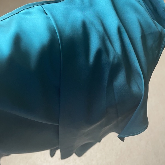 Drape front sleeveless top - Picture 6 of 6